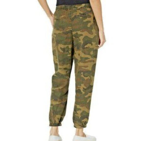 BLANK NYC | Women's Camo Linen Drawstring Jogger - Picture 2 of 13